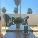 Appartement 1-bed - Sleeps 4 - Free Parking & Balcony