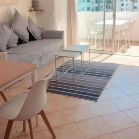 1-bed - Sleeps 4 - Free Parking & Balcony Албуфейра