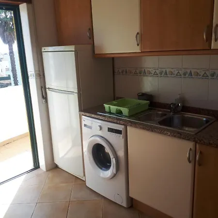 1-bed - Sleeps 4 - Free Parking & Balcony Appartamento