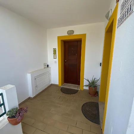 1-bed - Sleeps 4 - Free Parking & Balcony Appartamento