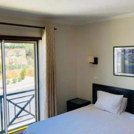 Appartement 1-bed - Sleeps 4 - Free Parking&balcony *