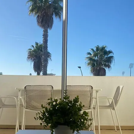 1-bed - Sleeps 4 - Free Parking&balcony