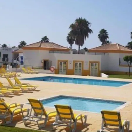 Relaxing Oasis In * Albufeira