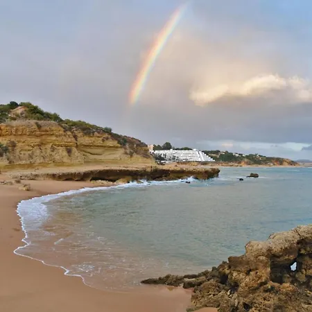 Daire 1-bed - Sleeps 4 - Free Parking & Balcony Albufeira